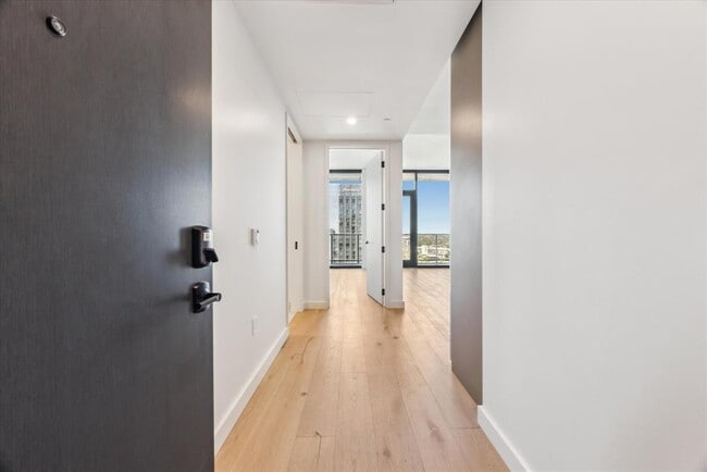 Building Photo - 610 Davis St Unit 3010 Rental