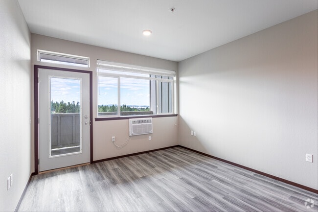 2BR, 2BA - 1,114 SF