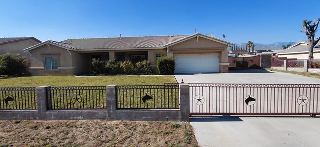 Photo - 1523 Bryan St
