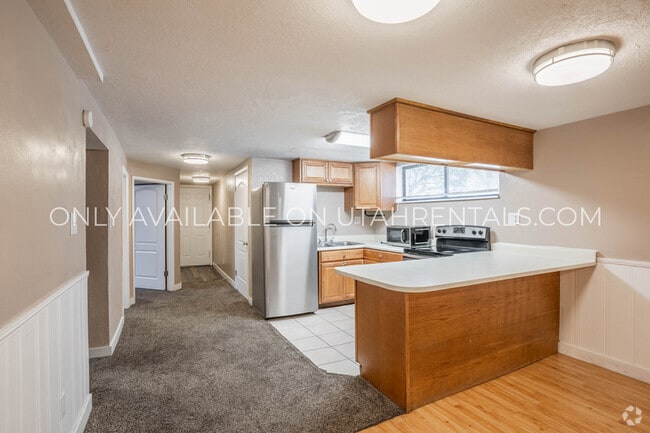 Building Photo - 6773 S 1300 W Rental