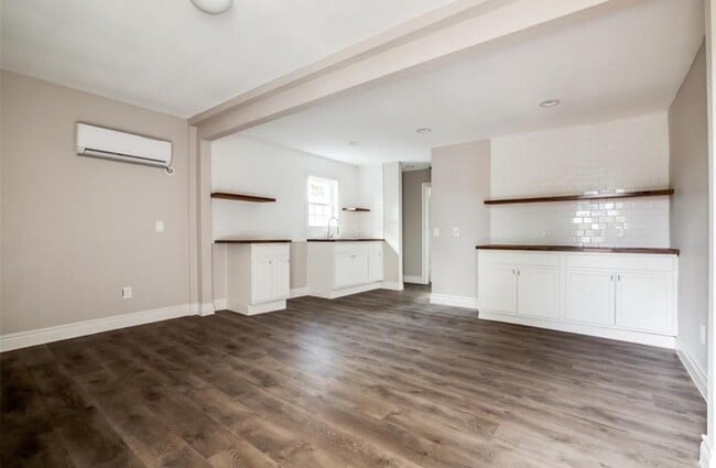 Building Photo - 7135 Avenue C Unit 3