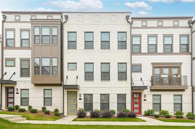 Building Photo - 2048 Holtz Ln