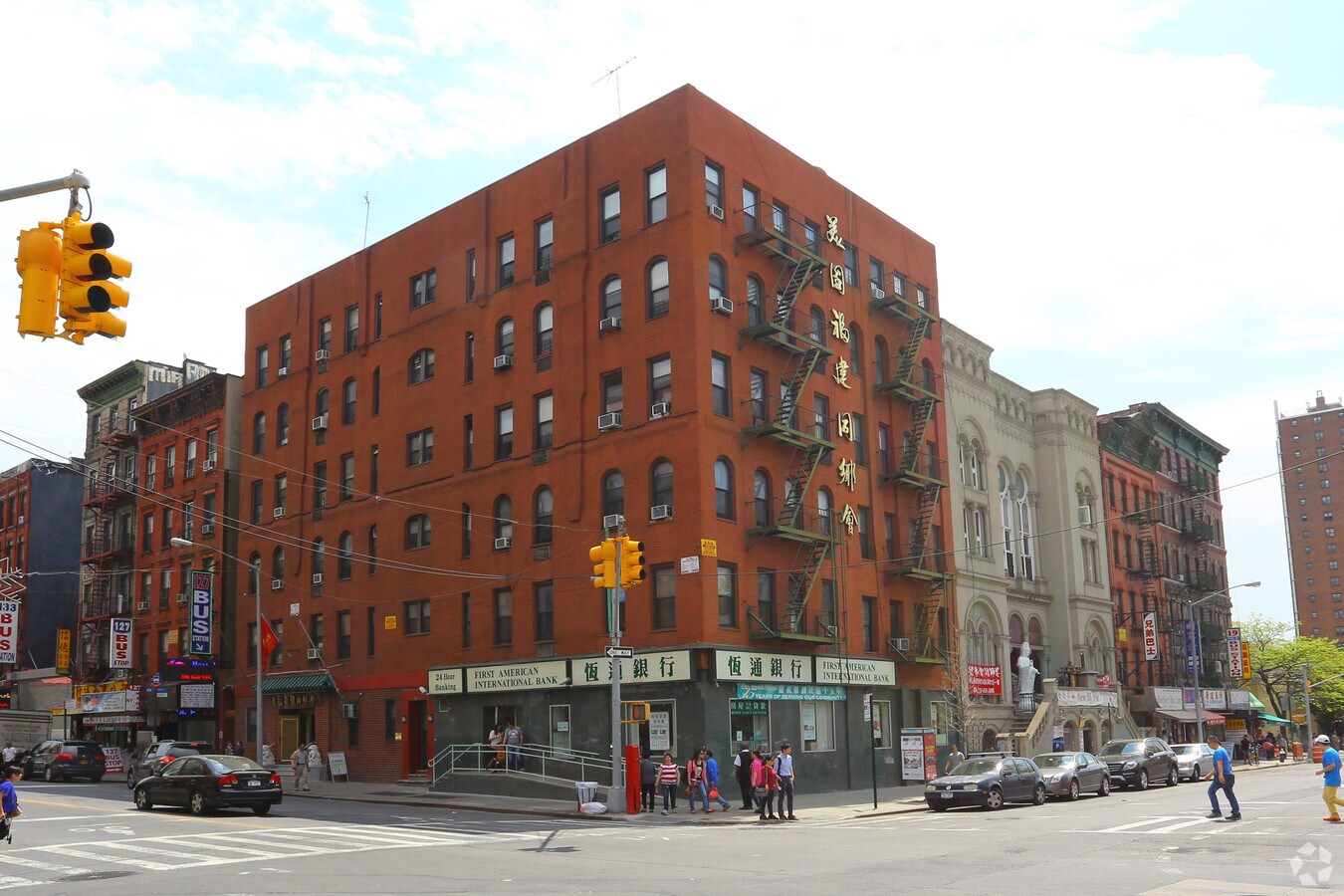 Photo - 123 E Broadway Apartments