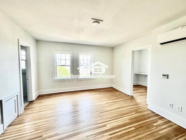 Photo - 2305 Grand Ave