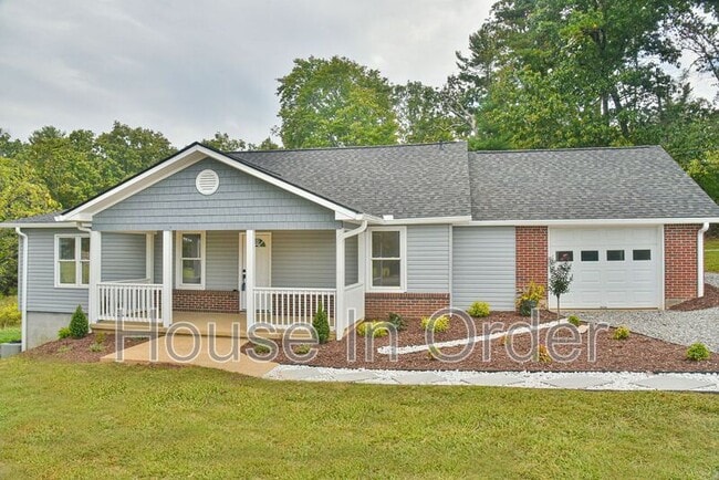 Building Photo - 134 Goldview Rd