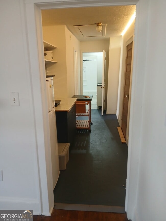 Photo - 386 Haas Ave SE