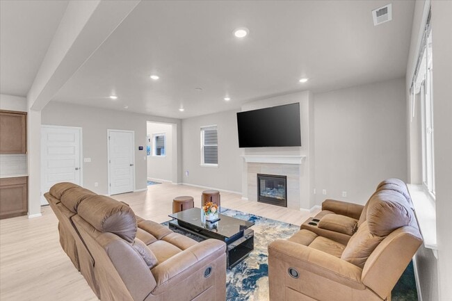 Photo - 1521 10th Pl