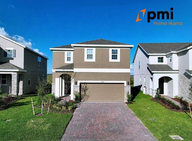 Building Photo - "Stunning 4-Bed Home with 2.5 Baths & Spac...