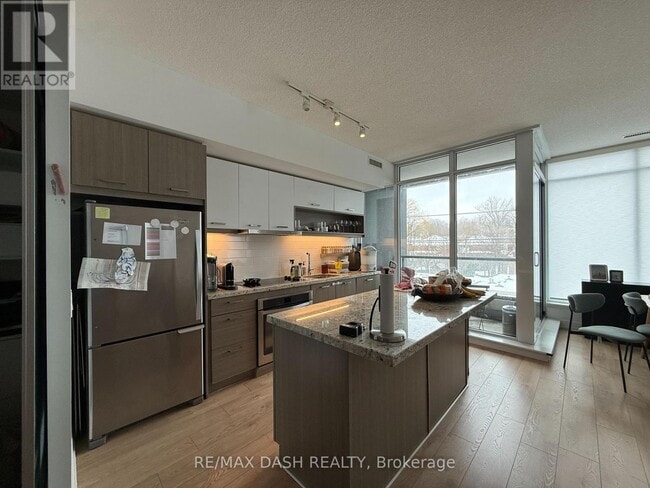 Photo - 170 Chiltern Hill Rd Unit 413