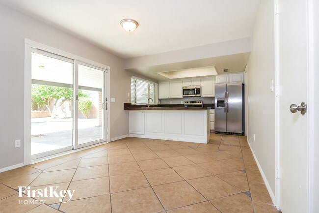 Photo - 3921 W Pershing Ave
