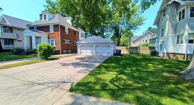 Photo - 1296 Nicholson Ave