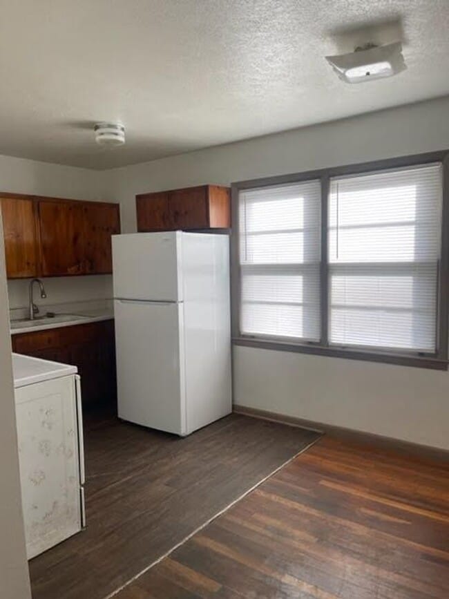 Photo - 334 Williams St