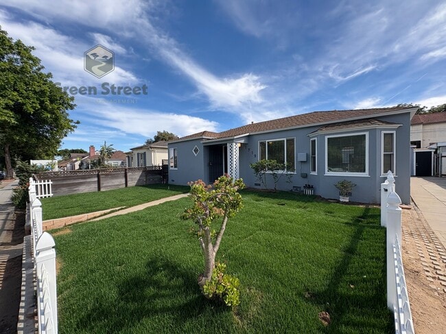 Photo - 1719 Oliver Ave