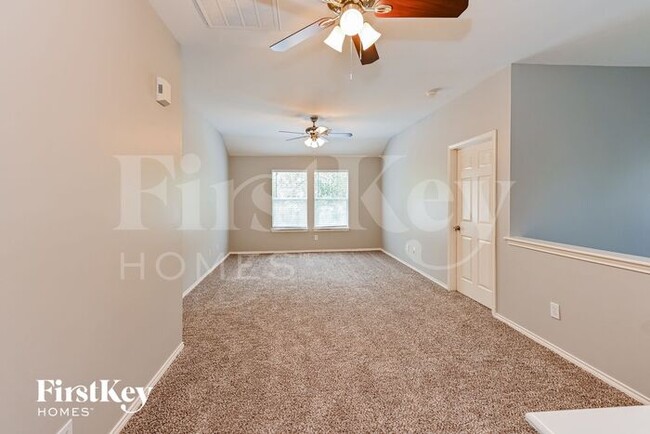 Photo - 18402 Wolf Creek Tr