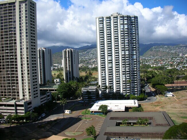 Mauka view from lanai - 2575 Kuhio Ave Unidad 1802