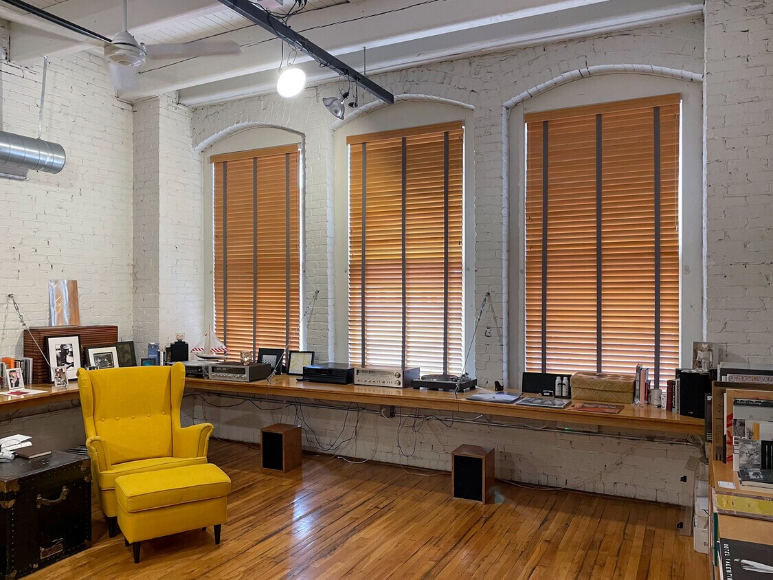 Photo - 945 Liberty Ave (Pittsburgh, PA)