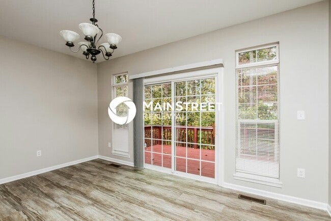 Photo - 3 Bedroom Pet-Friendly Home in TROUTMAN, NC with Main Street Renewal