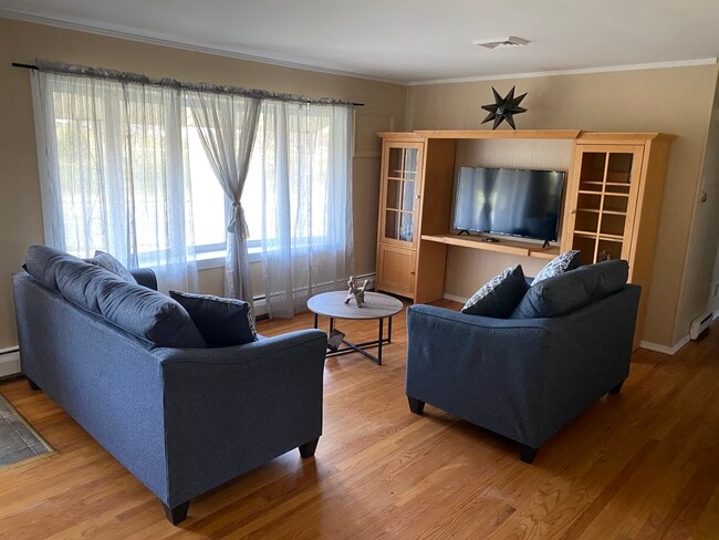 Photo - 711 Cherry Dr