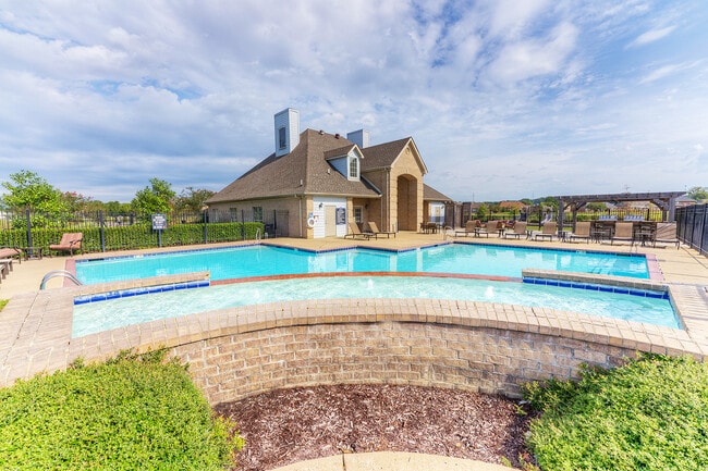 North Creek Apartments