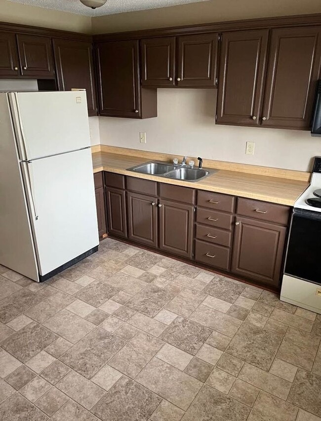 Photo - 425 Hillside Dr Unit 105