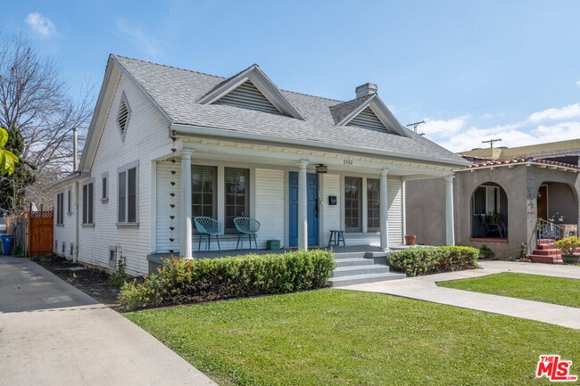 Photo - 5742 6th Ave