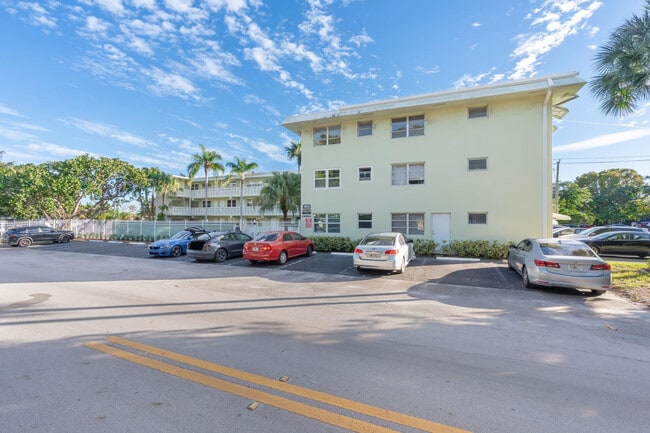 Photo - 1900 NE 8th Ct Unit 206