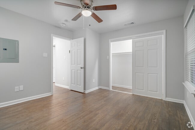 1BR, 1BA - 544SF - Bedroom