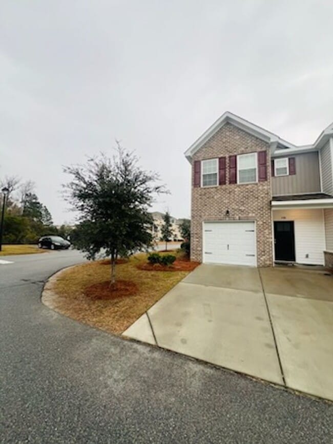 Building Photo - Townhome in Desirable Sterling Links - AVAILABLE NOW