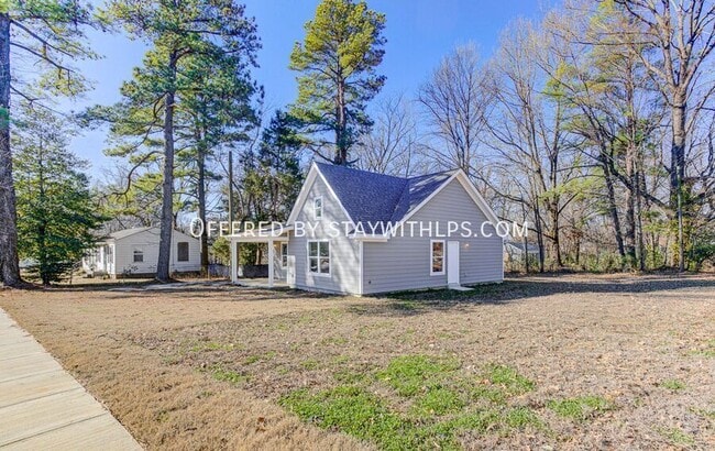 Photo - 2927 Beechmont St