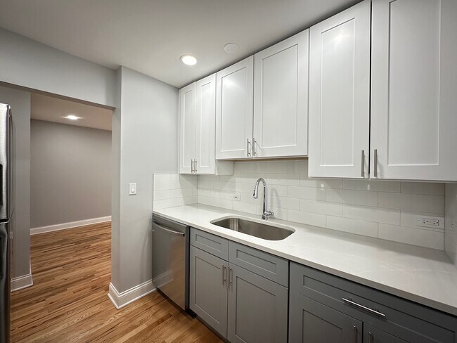 Photo - 6954 N Sheridan Rd Unit 602