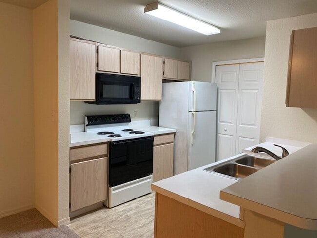 Photo - Spacious 1st Floor 2 Bed, 2 Bath Condo wit... Unit 3106