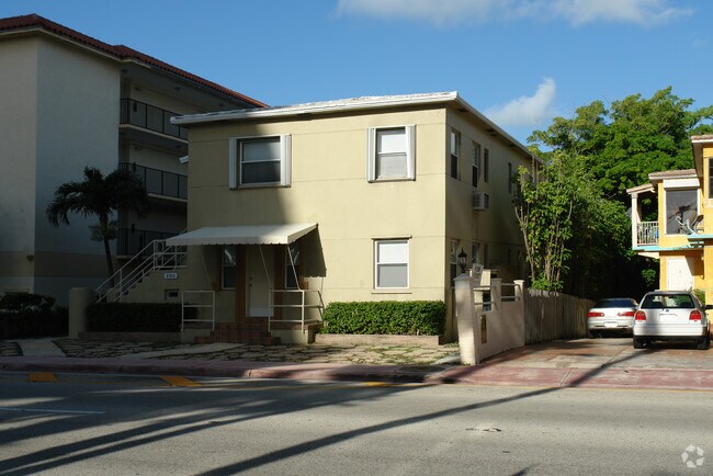 Photo - 8910 Collins Ave