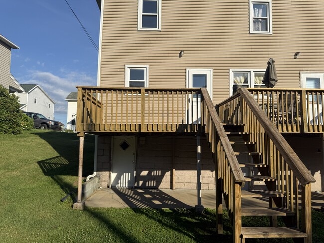 Terraza trasera - 1409 Elm St