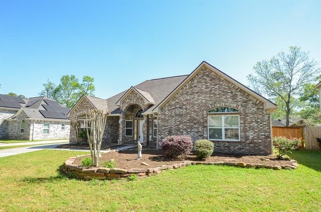 Photo - 759 Forest Ln Dr House