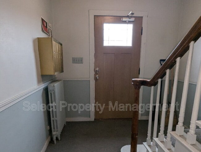 Photo - 1033 Edgewater Ave Unit #2