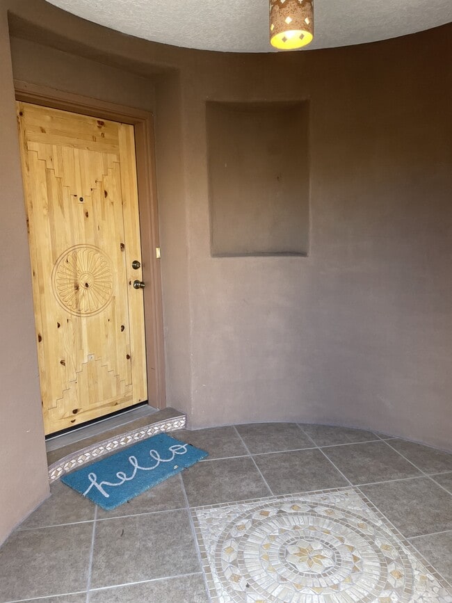 Photo - 7304 Via Contenta NE