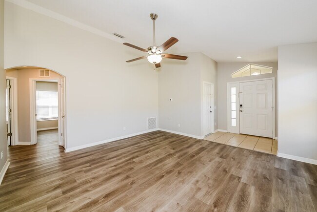 Photo - 1417 Delano Trent St