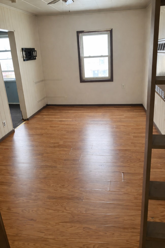 Building Photo - 213 S 2nd St Unit #3