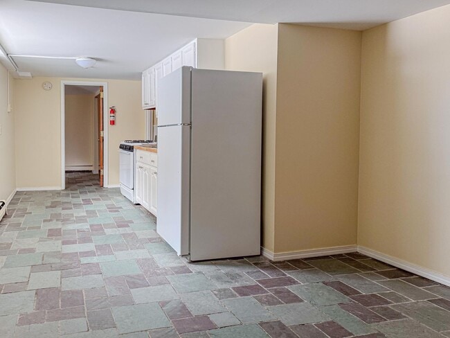 Photo - Renovated 1br with All Utilities Included Unit 14