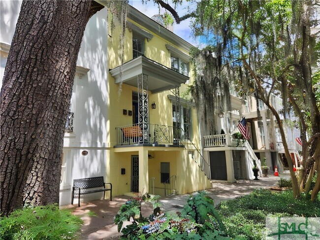Building Photo - 114 E Jones St Rental
