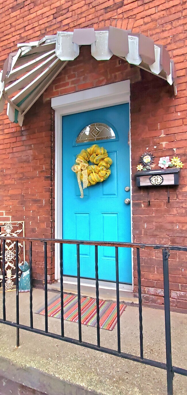 Photo - 400 Pearl St Unit 1