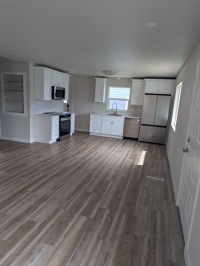 Photo - 1823 Alderson Ave