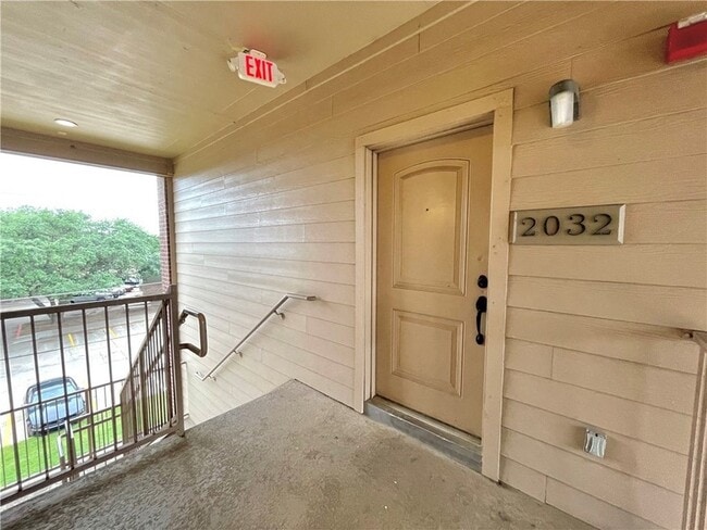 Photo - 1915 Dartmouth St Unidad 2033