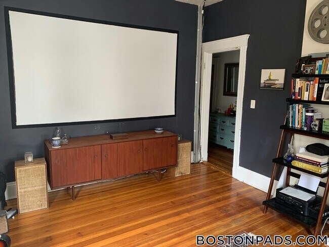 Photo - 1375 Commonwealth Ave Unidad 3