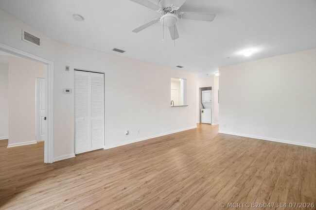 1161 Golden Lakes Blvd Unit 1325