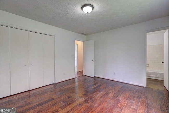 Photo - 1277 Iron Gate Blvd