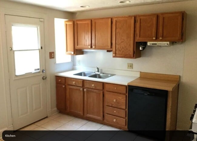 Photo - 806 Union St