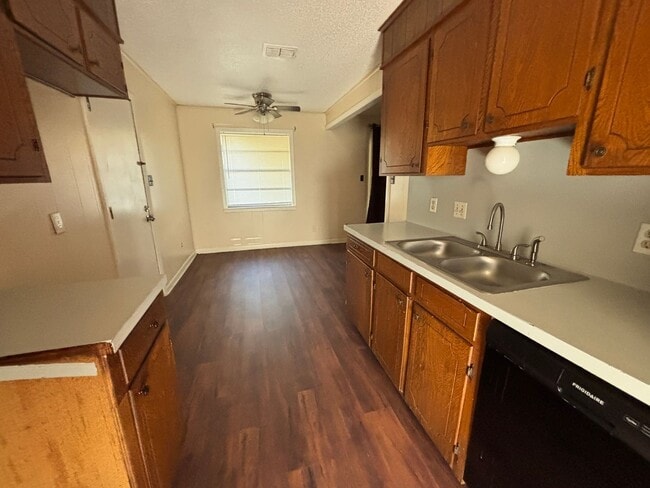 Photo - COZY AND SPACIOUS BRICK HOME NEAR PINES ROAD IN SHREVEPORT.