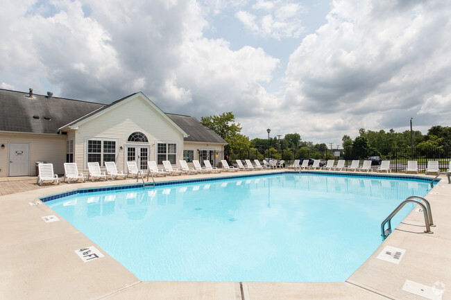 Building Photo - Trotters Landing Rental