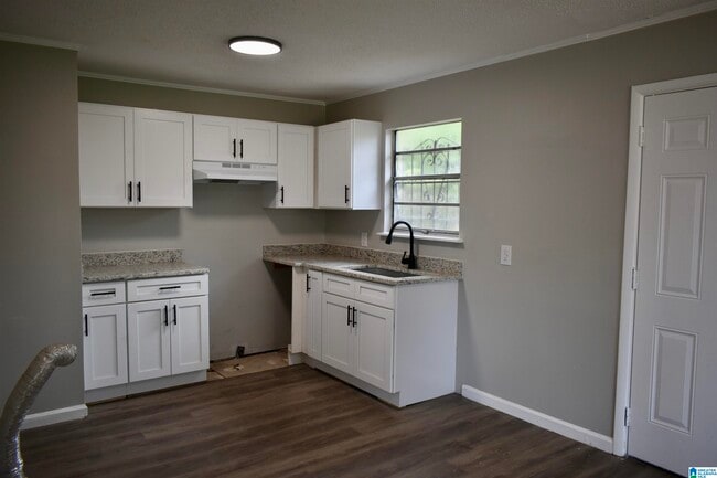 Photo - 3720 Howard Ave SW